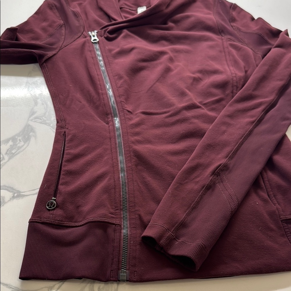 lululemon athletica Burgundy Sweatshirt 6 workout gym top shirt red zip up - Picture 4 of 6